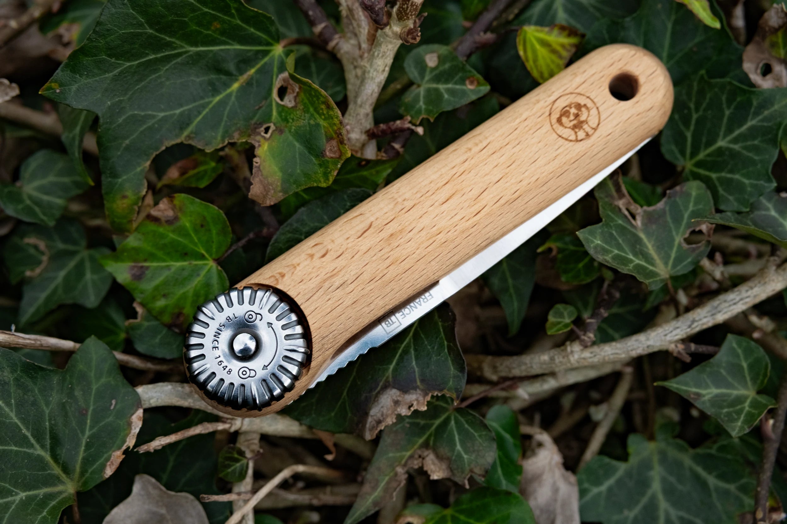 couteau pliant suricate fabriqué en France plié nature TB1648