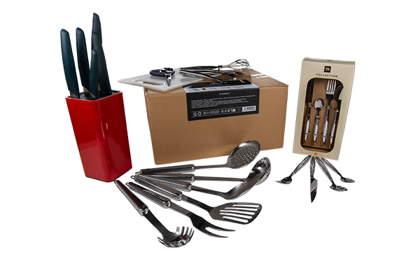 ensemble de couverts, couteaux et ustensiles de cuisine